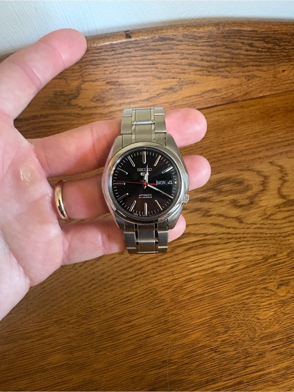 Seiko SNKL45 (Seiko 5, black dial, day date) - Picture 2 of 8